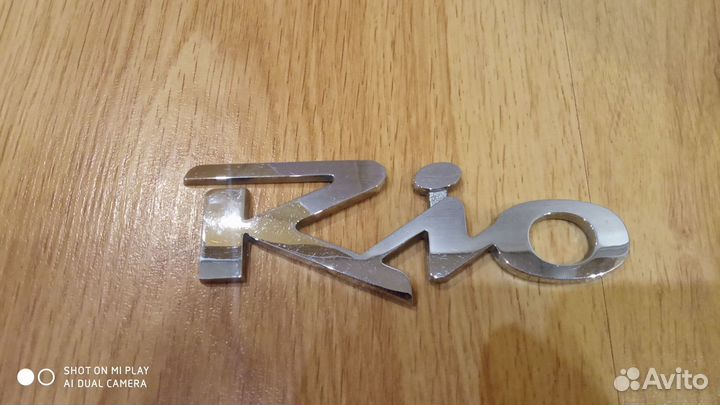 Значок KIA RIO