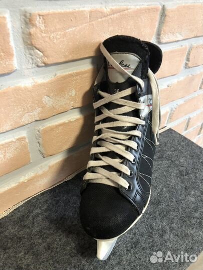 Коньки хоккейные 36 размер