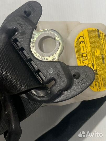 Ремень безопасности передний правый Toyota Camry