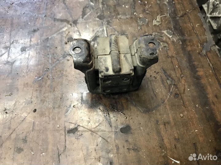 Honda Accord 7 2.4 подушка двс