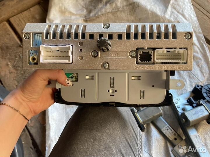 Штатная магнитола Renault