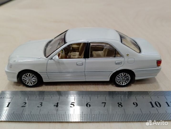 Toyota Crown Royal (S170) 1999-2001