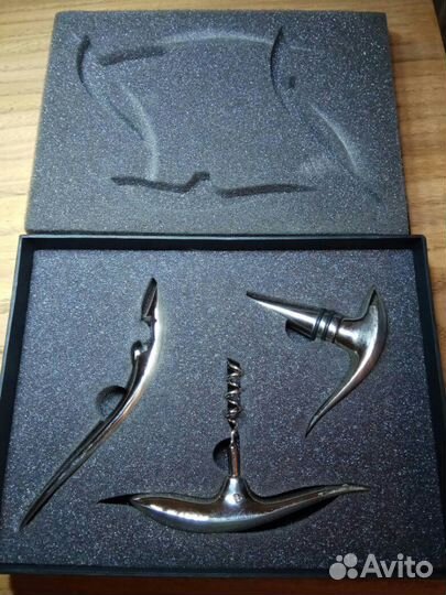 Фирменный набор для открывания бутылок - Швейцария