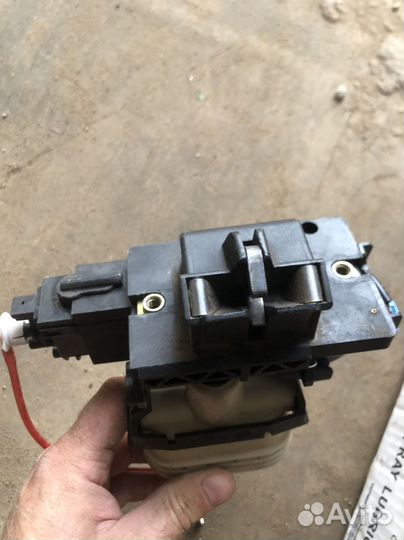 Замок багажника мерседес w220 с доводчиками