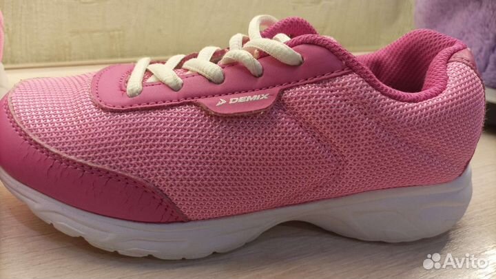 Кроссовки для девочки