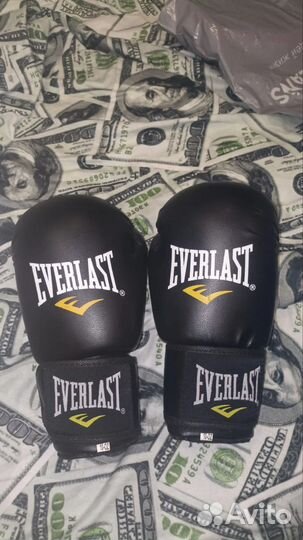 Боксерские перчатки 10 oz