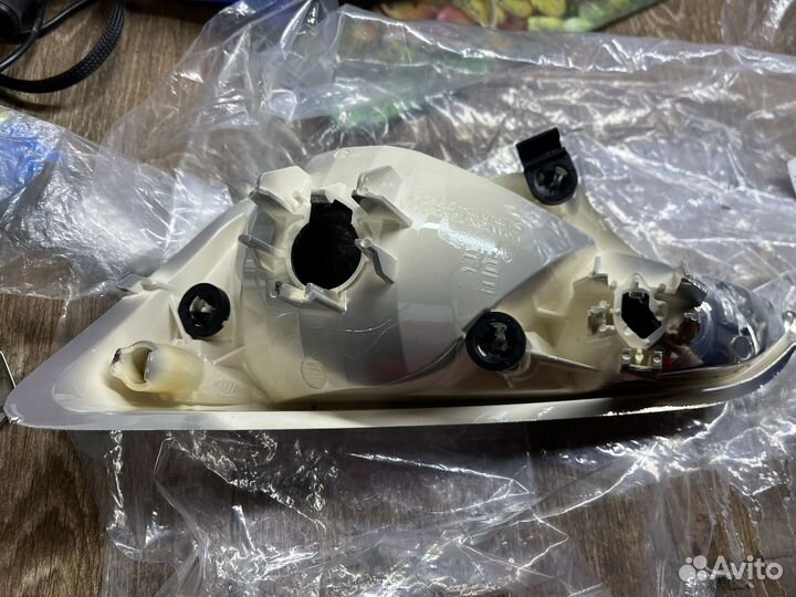 Отражатели фар Ford Focus 3