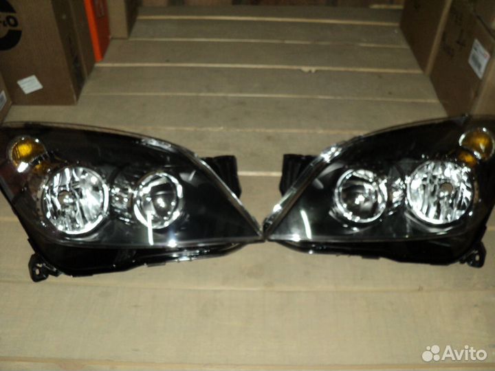 Опель Астра Н фара правая левая Opel Astra h