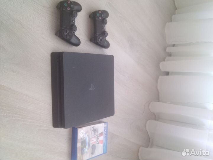 Продаю ps4
