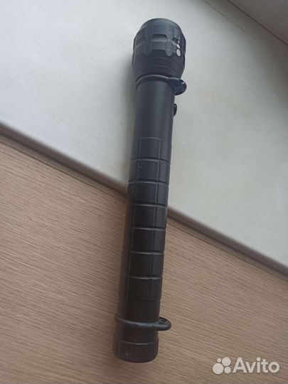 Фото фонарь фонарик мощный