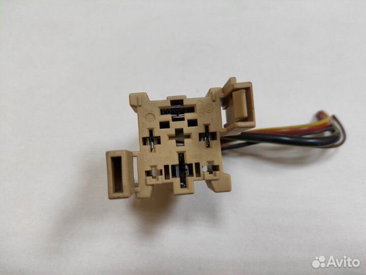 Разъем электрический Volkswagen Golf 6 caxa 1.4