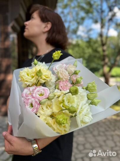 Букет лизиантусов нежный