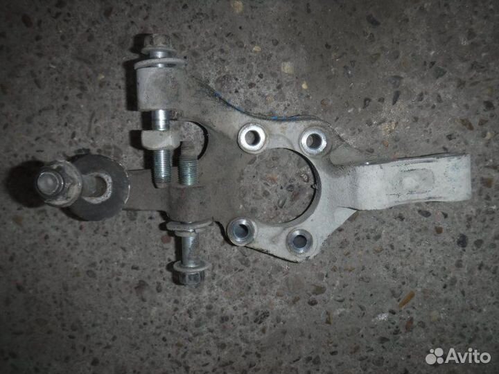 Кулак задний правый Chevrolet Lacetti F16D3 2008