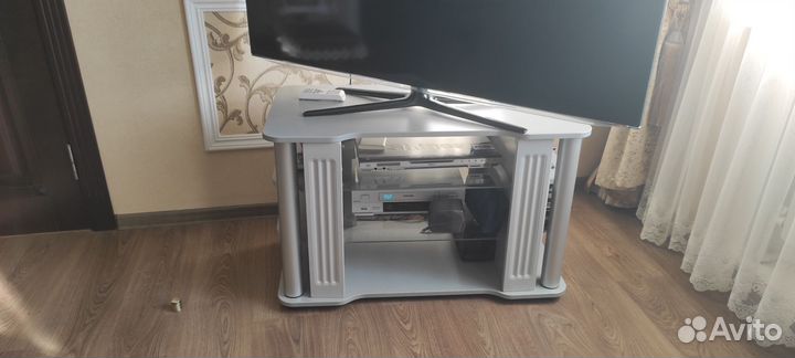 Тумба под телевизор