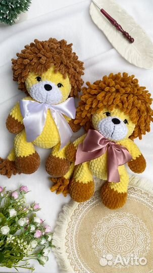 Вязаный львенок