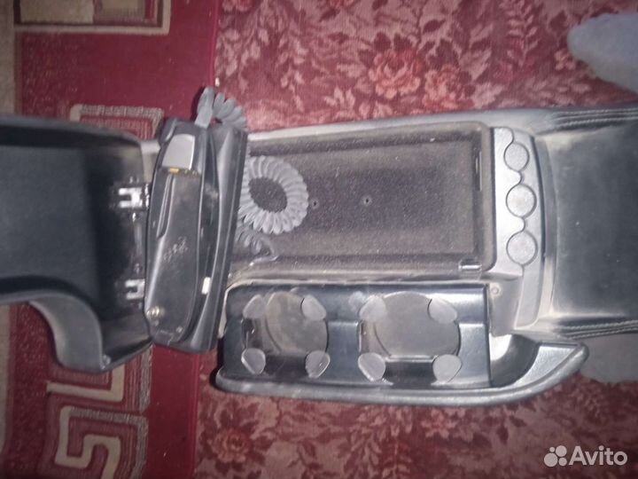 Подлокотник