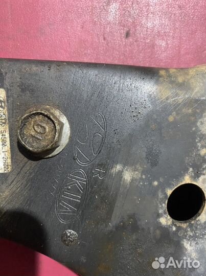 Рычаг передний Kia Ceed Ed 2010