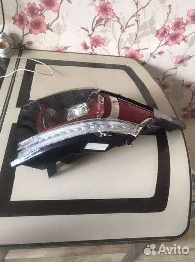 Задний правый фонарь