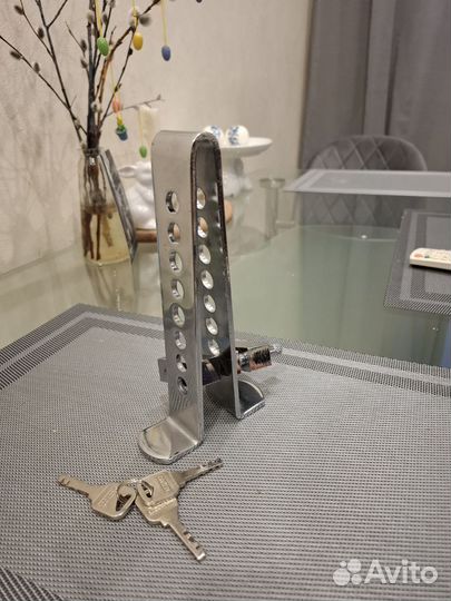 Блокиратор на педаль