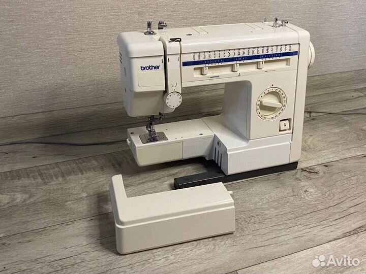 Швейная машинка brother