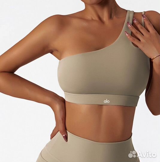 Топ спортивный Alo Yoga (М)