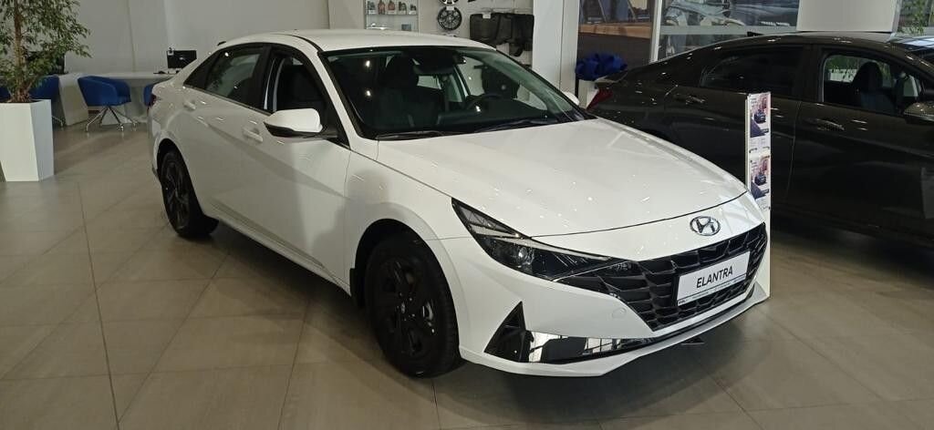 Hyundai Elantra: фото владельца