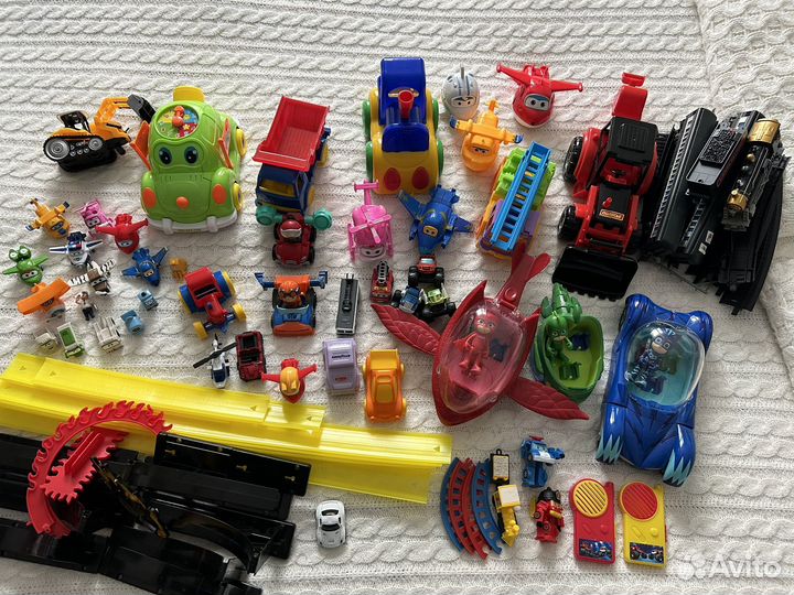 Игрушки для девочек и мальчиков