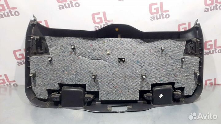 Обшивка крышки багажника Форд фокус 3