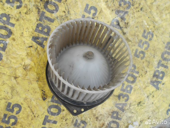 Моторчик отопителя Mitsubishi Lancer Cedia