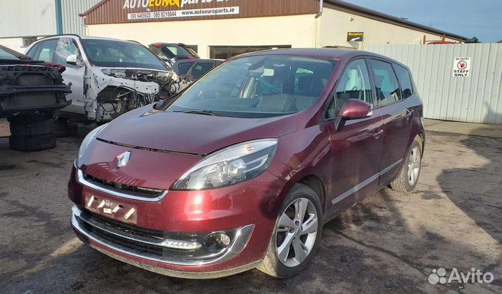 Renault Grand Scenic III 2013 г на запчасти