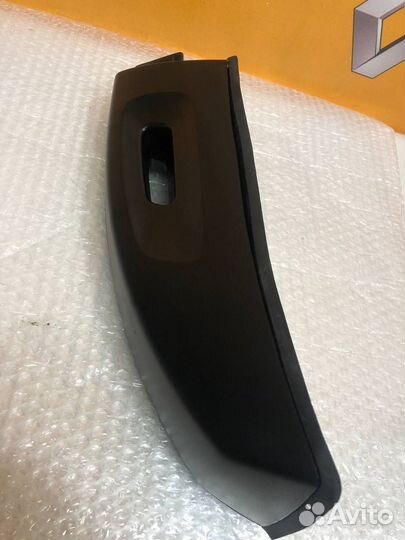 Левое крепление рейлинга Renault Duster