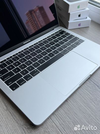 MacBook Pro 2017 Как новый SSD 256gb