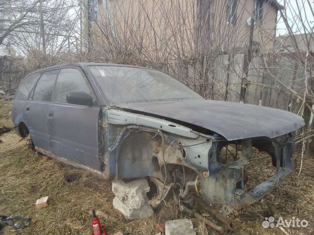 Ниссан Авенир W 10 в разбор