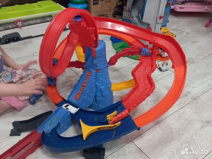 Гоночная трасса hot wheels