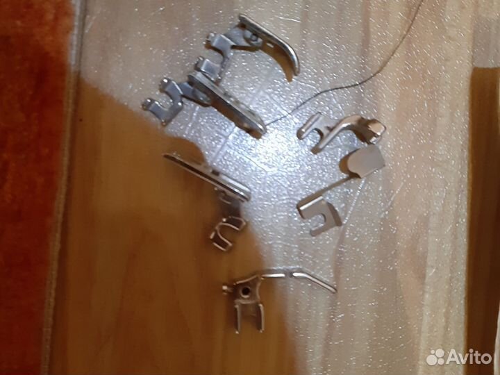 Швейная машинка Чайка 142м