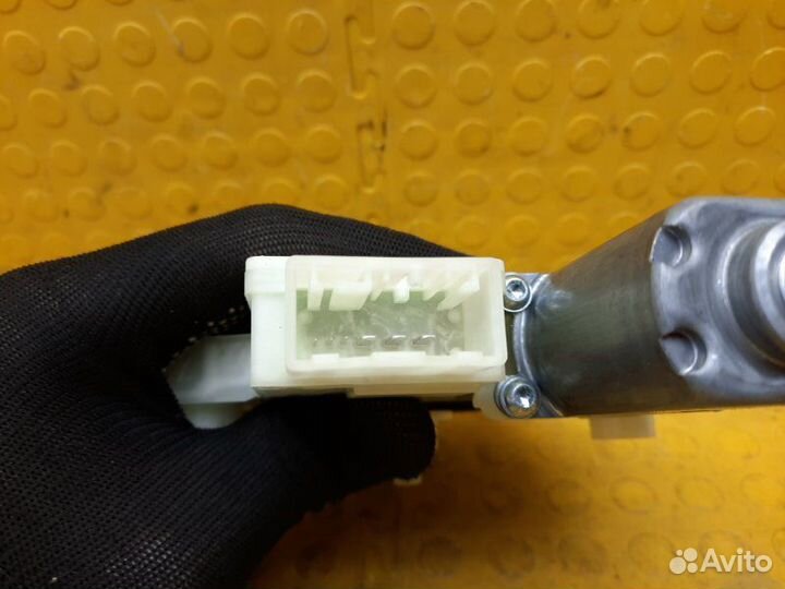 Стеклоподъемник задний левый Volkswagen Polo CK