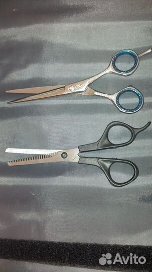 Парикмахерской ножницы