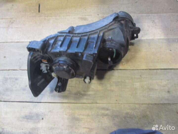 Фара правая Aveo (T300) 2011) 96831062