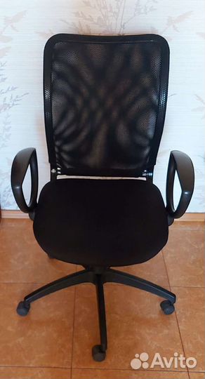 Компьютерное кресло.Отличном состоянии