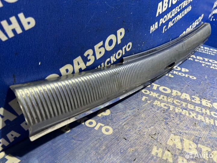 Накладка замка багажника Volkswagen Passat B5