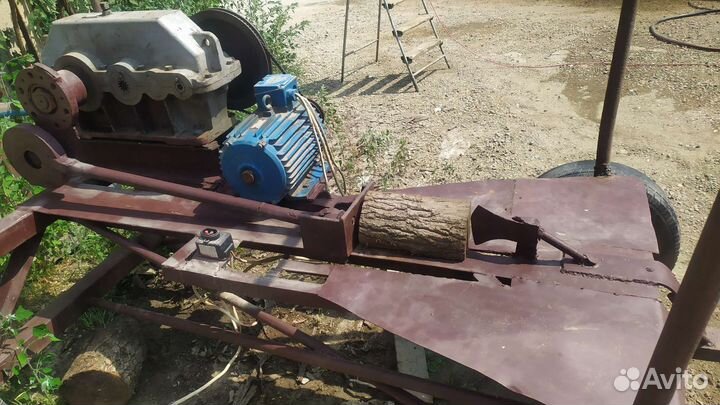 Дровокол, колун дров, горыныч