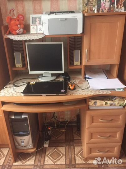 Компьютерный стол