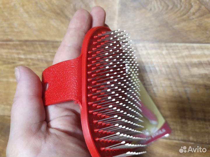 Когтерезка и расческа