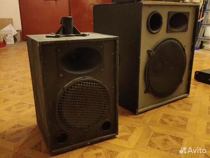 Crown LPS 2500 профессиональный усилитель мощности