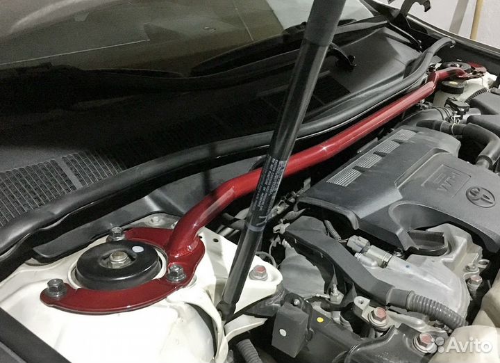Camry xv50 xv55 передняя распорка