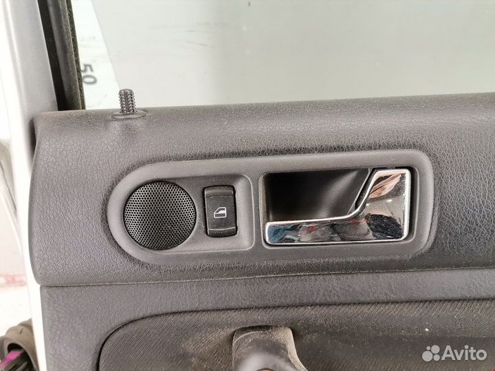 Дверь задняя для Volkswagen Bora 1J9833056E