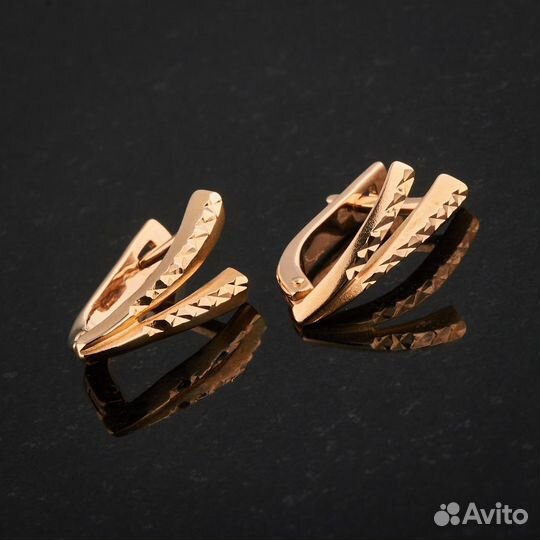 Серьги из красного золота с алмазной гранью