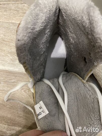 Коньки женские 39 размер