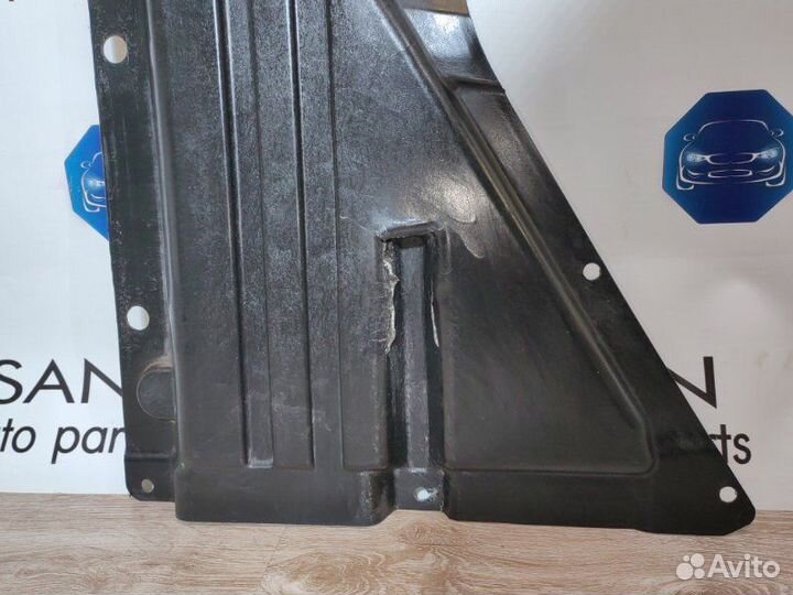 Защита днища кузова правая Bmw X5 E70 N52B30AF