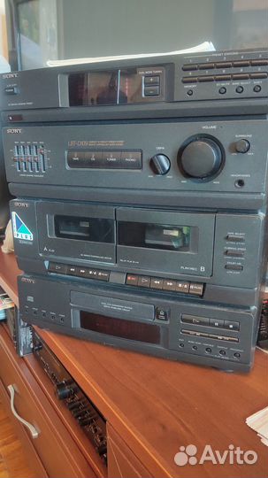 Продам музыкальный центр Sony D-109